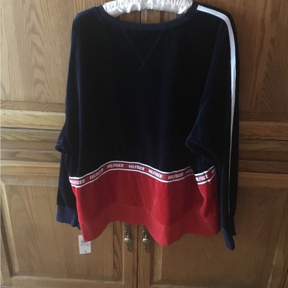 Tommy Hilfiger velour top - Picture 2 of 3